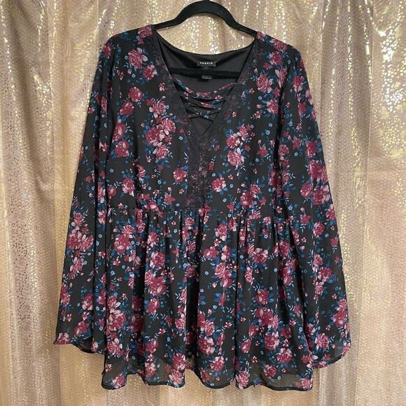 Torrid Black Pink Floral Chiffon Lattice Bell Sleeve Blouse, 1 14/16 - Picture 1 of 9